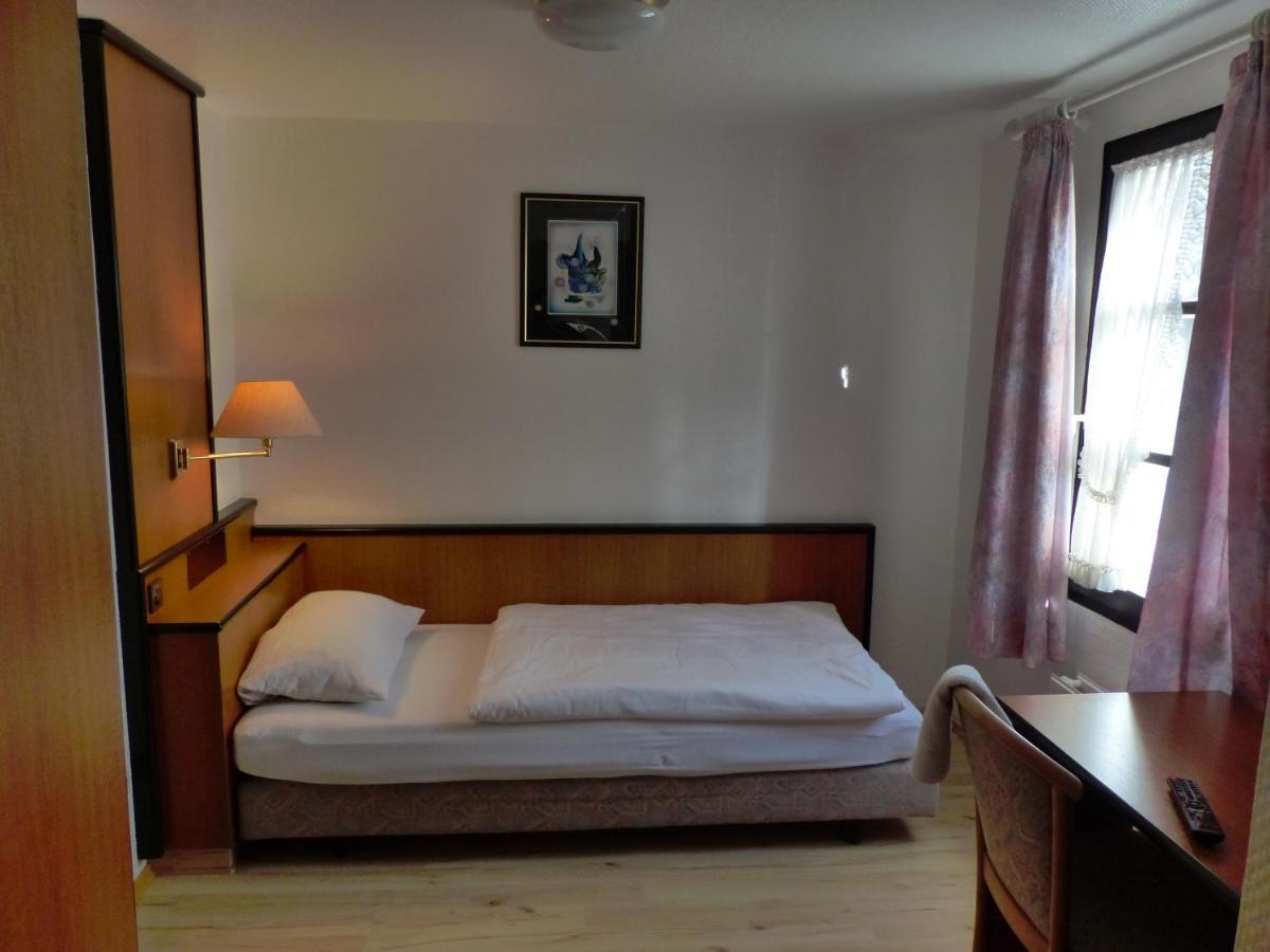 Hotel Zur Post Dabringhausen - Contactless Self Check-In Wermelskirchen Exterior foto
