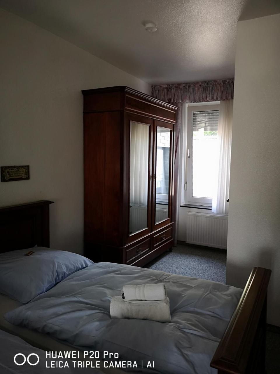 Hotel Zur Post Dabringhausen - Contactless Self Check-In Wermelskirchen Exterior foto